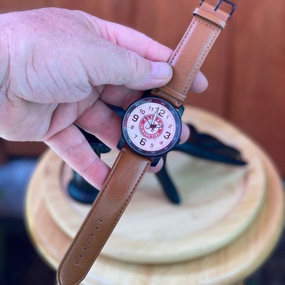 Alabama Crimson Tide watch NWOT combination with elephant plush toy - Picture 10 of 11